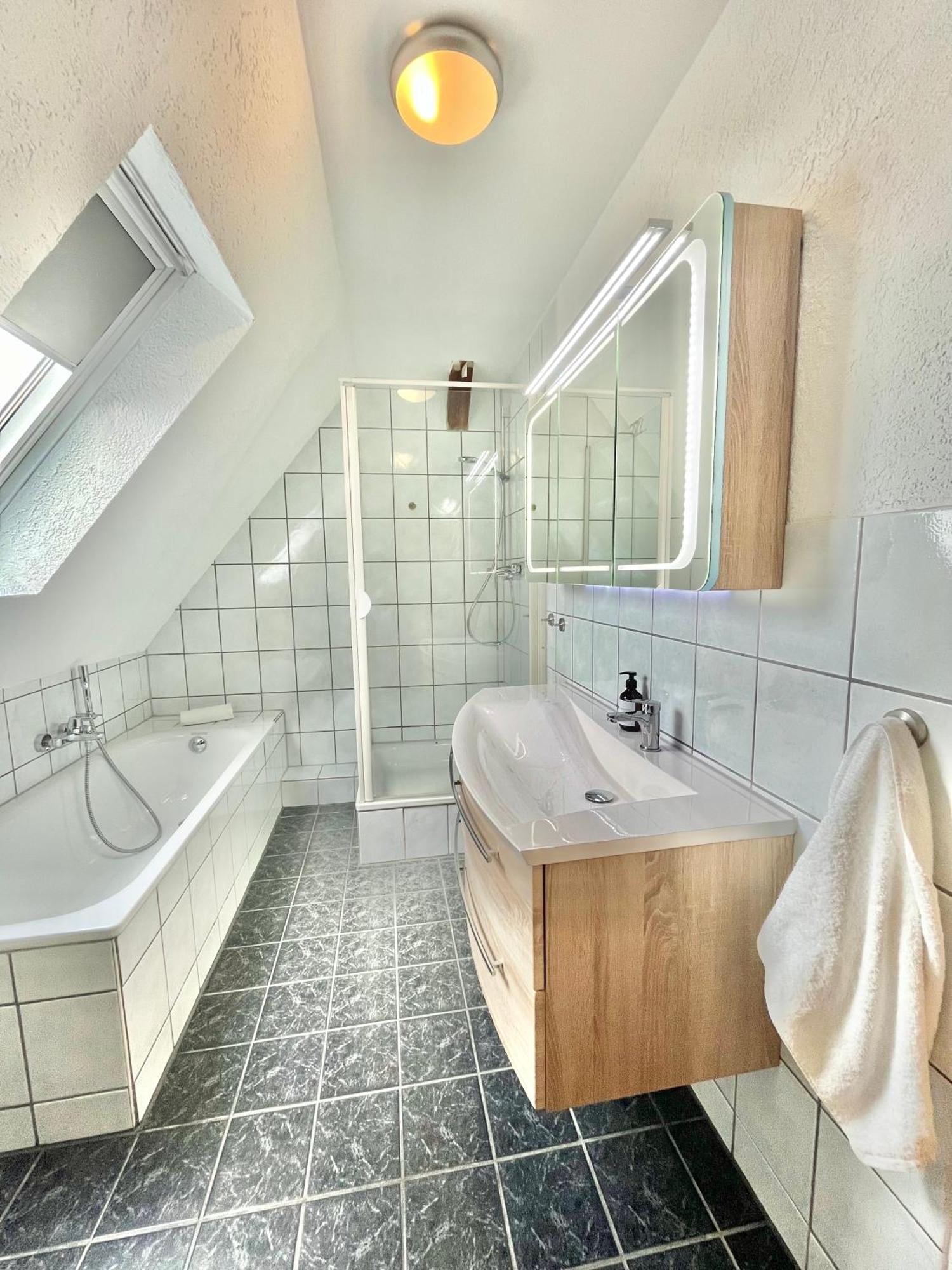 Guesthouse Bielefeld - Brake Esterno foto